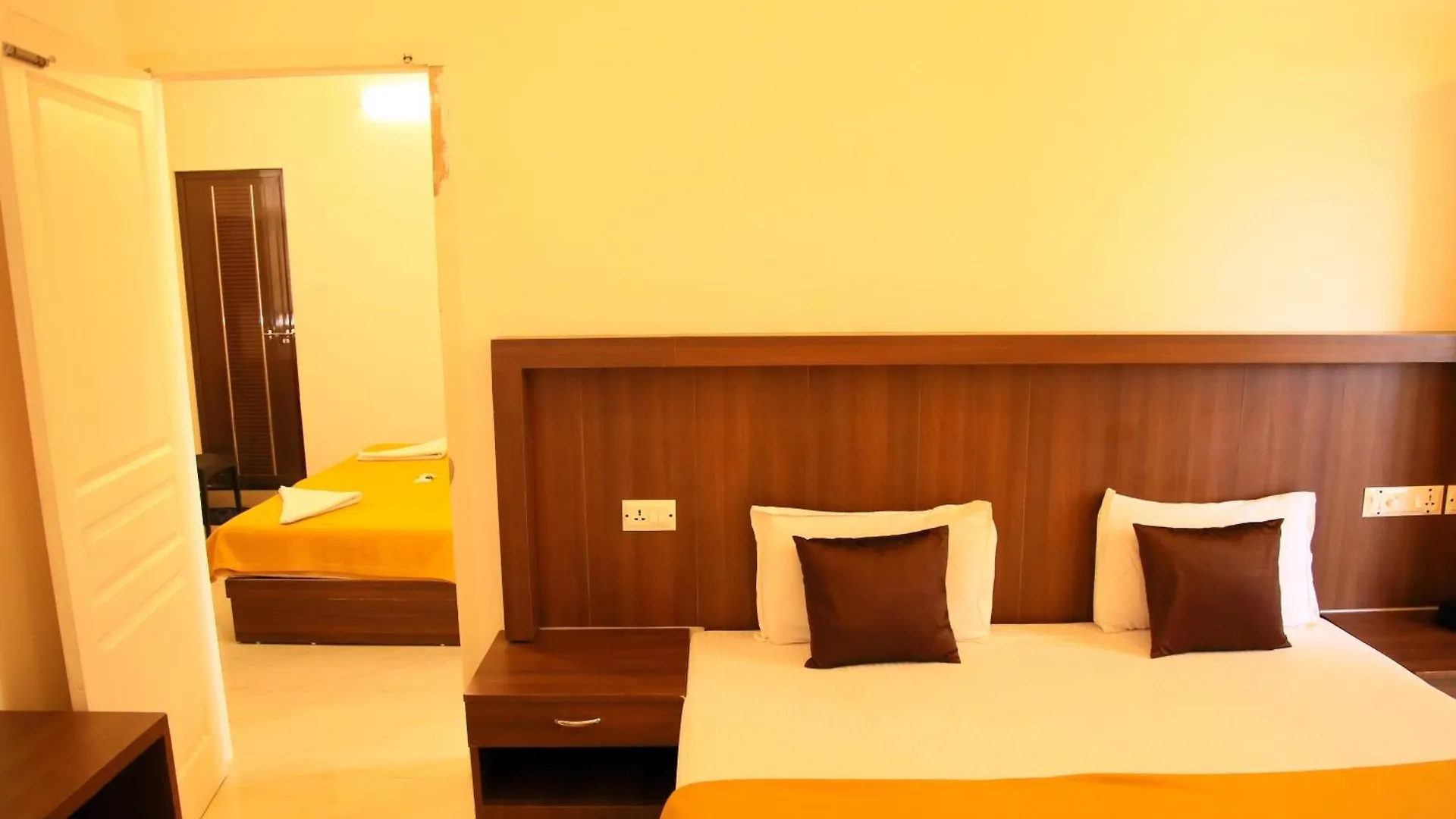 Highrange Plaza Bed & Breakfast Thekkady