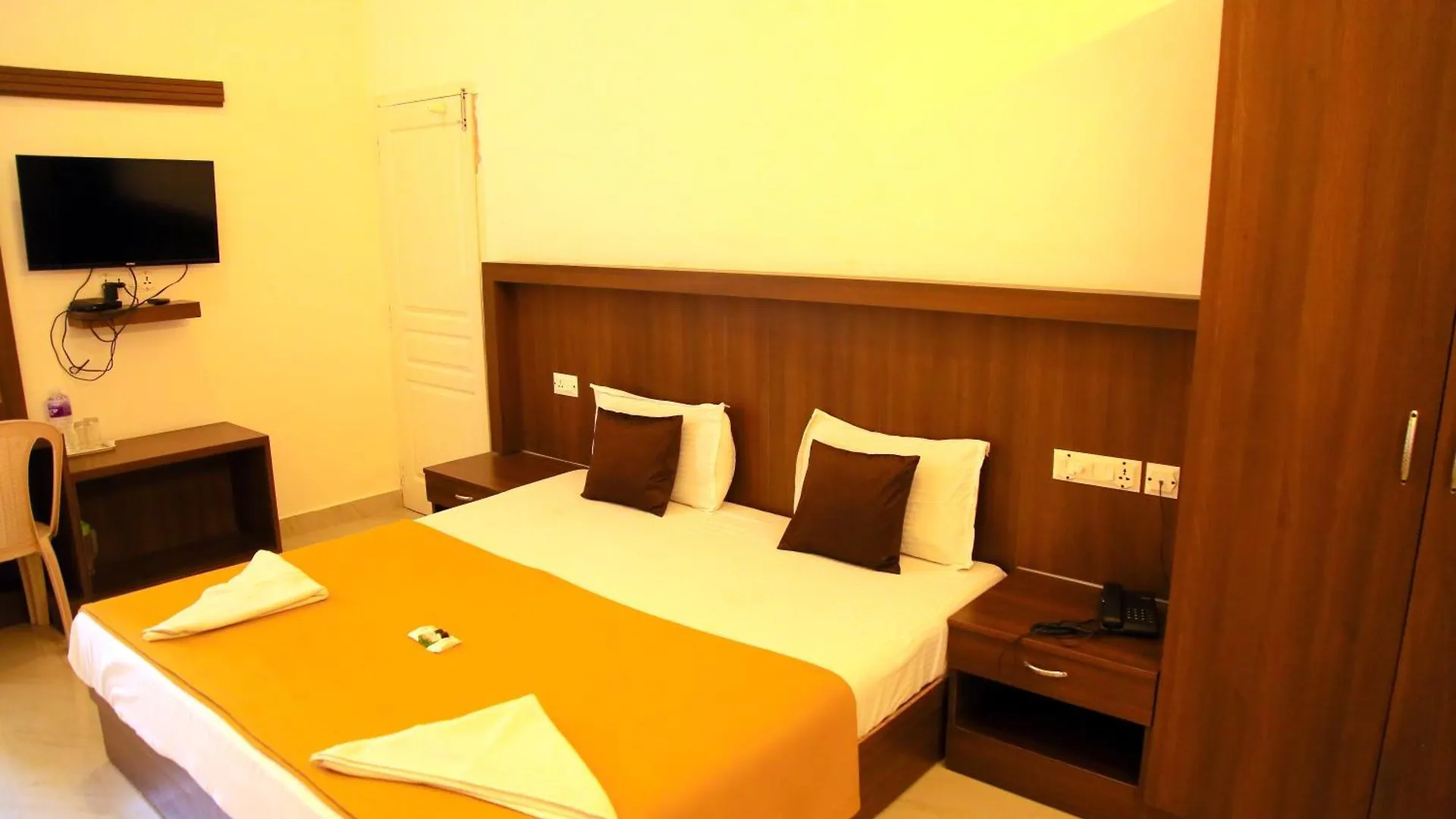 Highrange Plaza Bed & Breakfast Thekkady