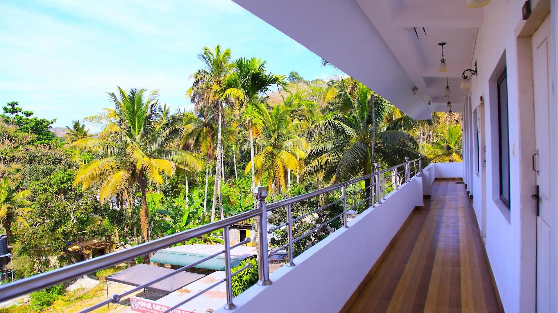 Highrange Plaza Bed & Breakfast Thekkady 2*,