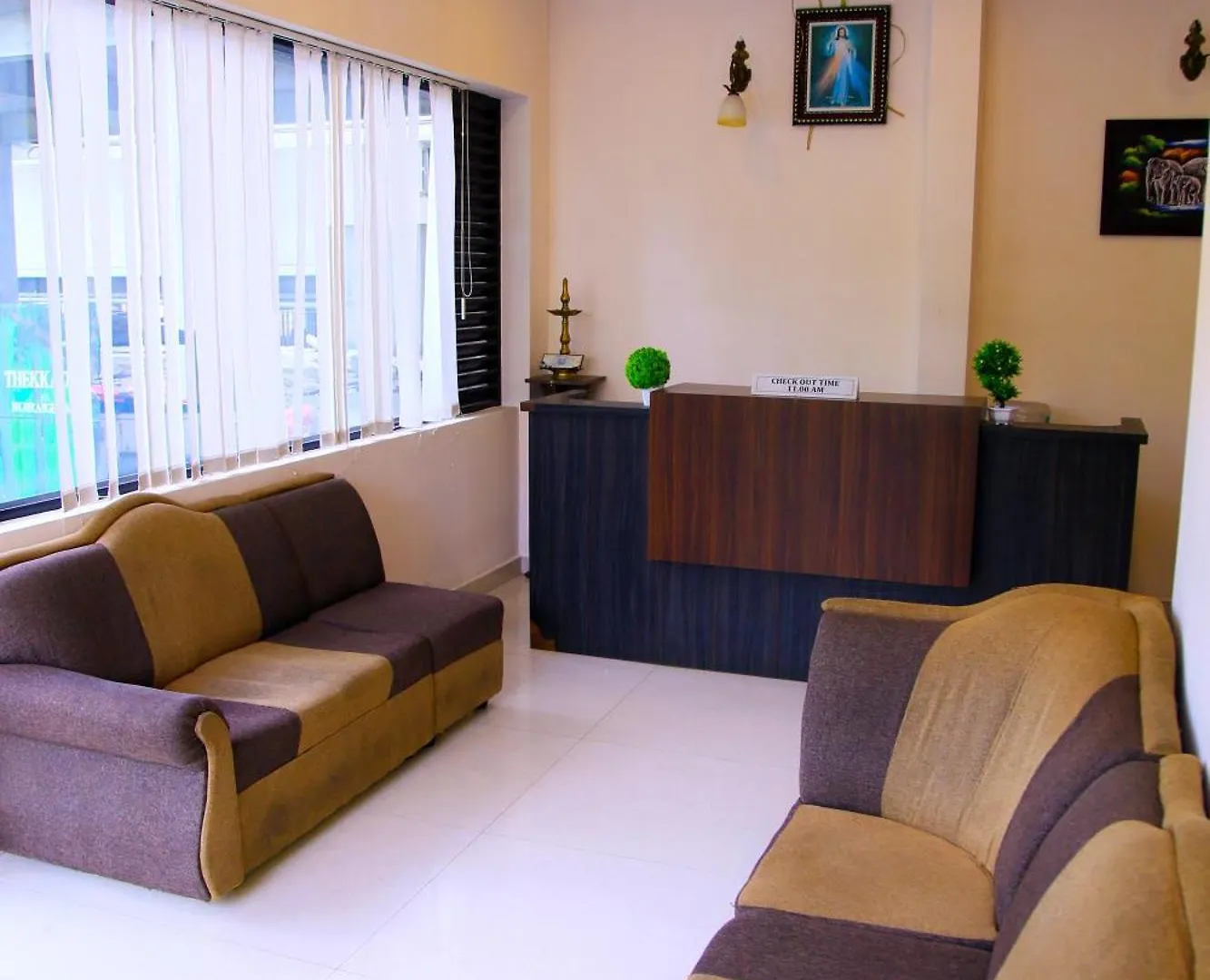 **  Highrange Plaza Bed & Breakfast Thekkady India