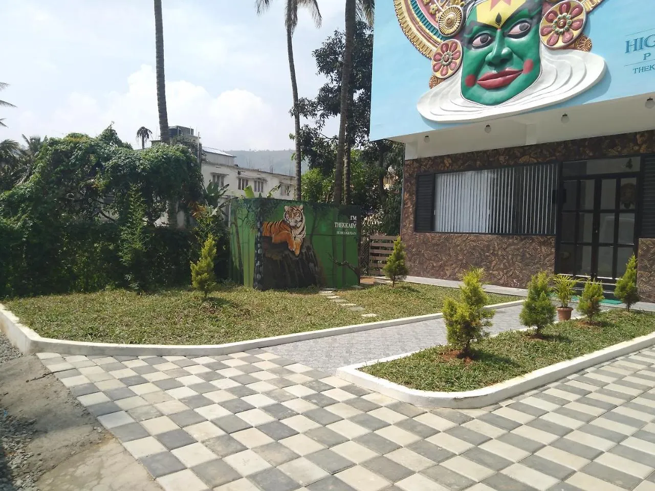 Highrange Plaza Bed & Breakfast Thekkady 2*,  India